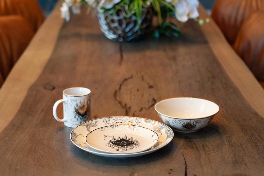 harry-potter-marauders-map-porcelain-4-piece-place-setting-gold-marauders-map-design-includes-1-dinner-plate-1-salad-plate-1-bowl-and-1-mug-great-gift-for-any-harry-potter-fan-05-21da3c16f86ec9a3a4fb5594d7fc7c0a.jpg
