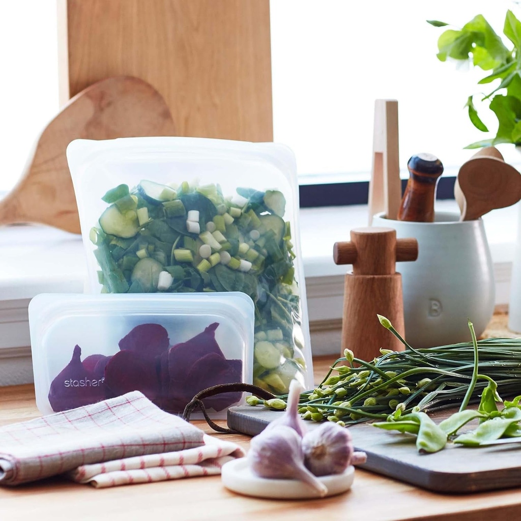 stasher-platinum-silicone-food-grade-reusable-storage-bag-aqua-bundle-4-pack-small-reduce-single-use-plastic-cook-store-sous-vide-or-freeze-leakproof-dishwasher-safe-eco-friendly-08-de89fb387324eb5ffbe30c84f429406d_89d0dd66-7bcf-49d8-878a-b82ce8f6f996.jpg