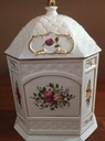 royal-albert-old-country-rose-gazebo-cookie-jar-02-e333848554a94f9e8e304ded389b2a56.jpg