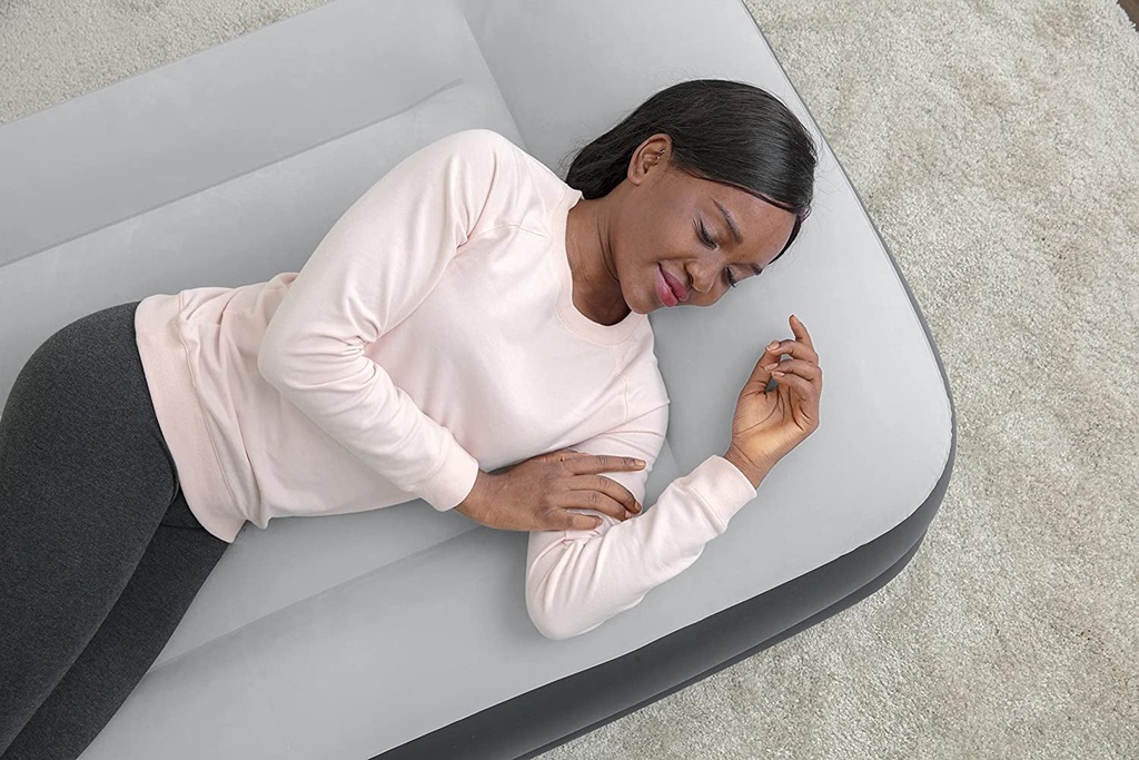sleeplux-durable-inflatable-air-mattress-with-built-in-pump-pillow-and-usb-char-07-60e755e76696b3a74aad3cfad96d784b.jpg