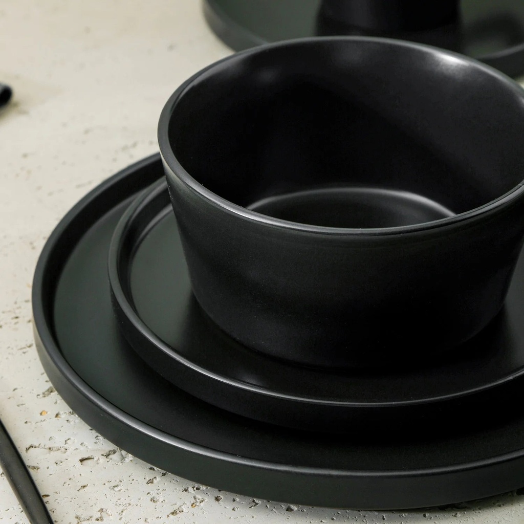 stone-lain-celina-16-piece-dinnerware-set-stoneware-black-matte-1-05-1bcac099e75939edfd61f22fd3053d8d.jpg