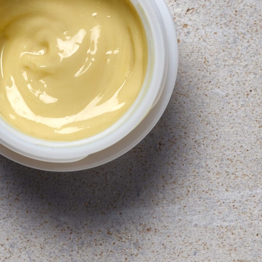 ursa-major-golden-hour-face-moisturizer-vegan-recovery-cream-for-daily-facial-08-49b6005709c54e8cfe3d89d9840c5eee.jpg