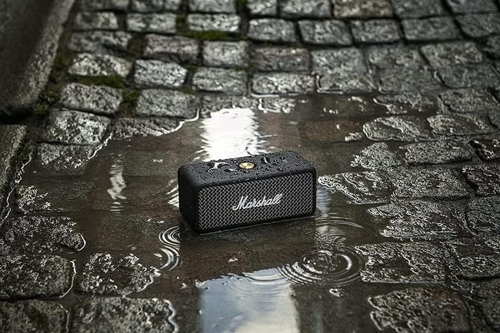 marshall-emberton-bluetooth-portable-speaker-black-03-322cf32c2518c953f702e724a8df0df4.jpg