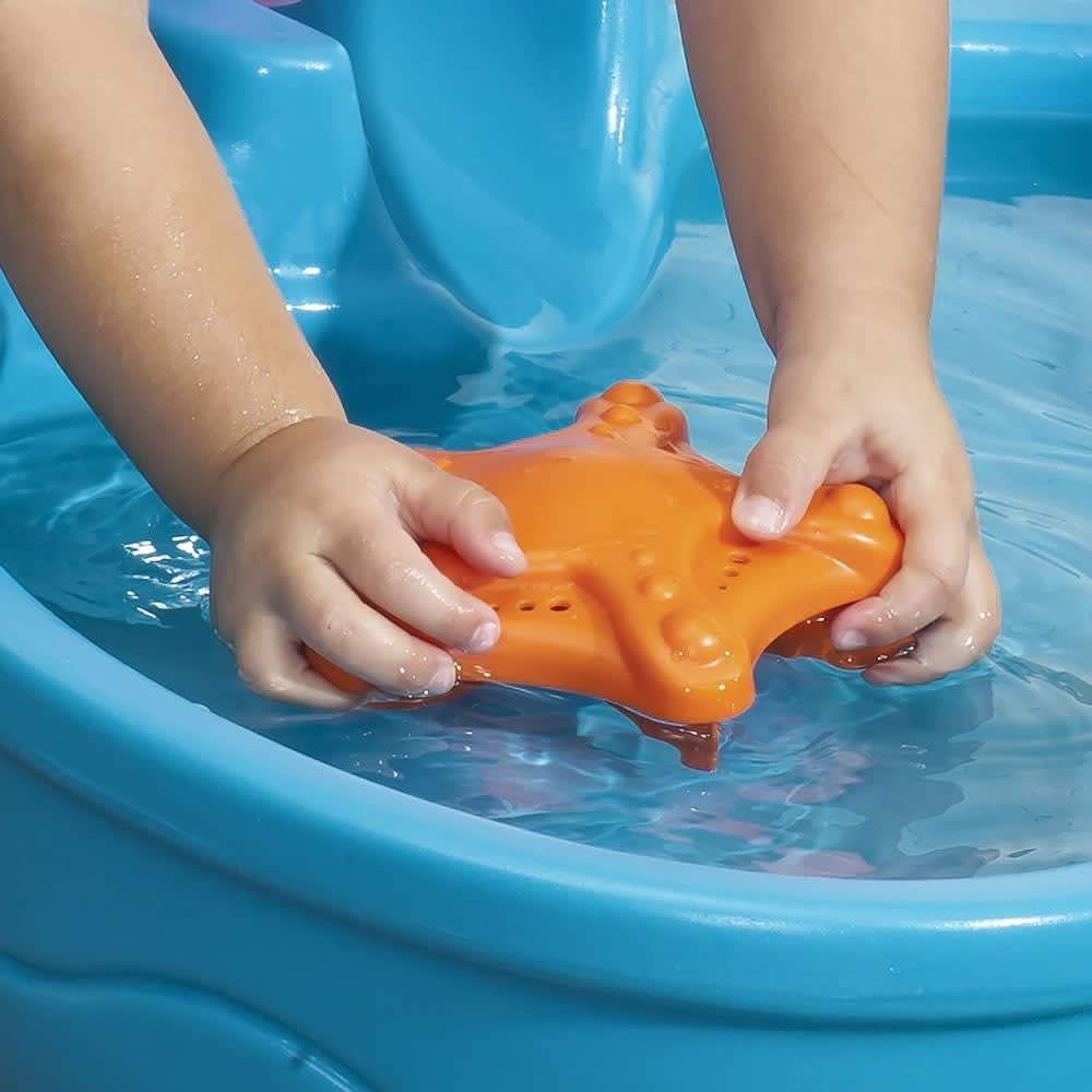 step-2-spill-splash-seaway-water-table-for-kids-two-tier-outdoor-kids-water-s-07-ed2f4066503e70e38f187c2a3db1d0c7.jpg