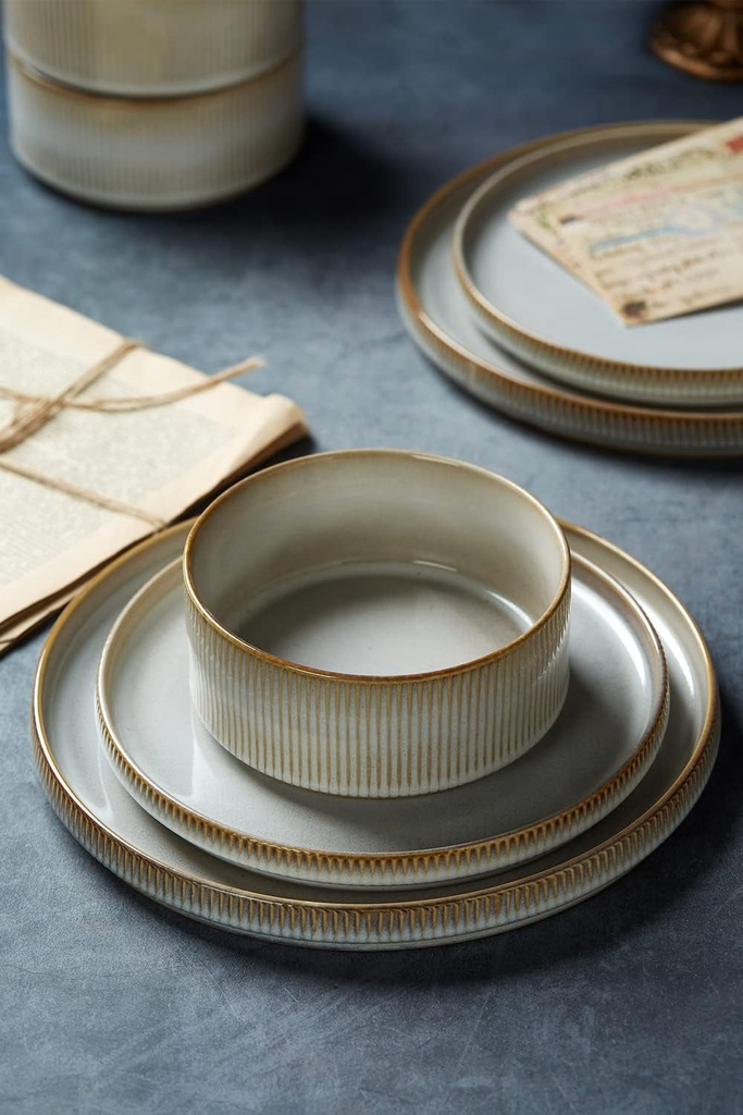 famiware-star-dinnerware-sets-plates-and-bowls-set-for-4-12-piece-dish-set-ca-02-a24a8e4fb2c63bbdbd90116a6b7bd4d7.jpg