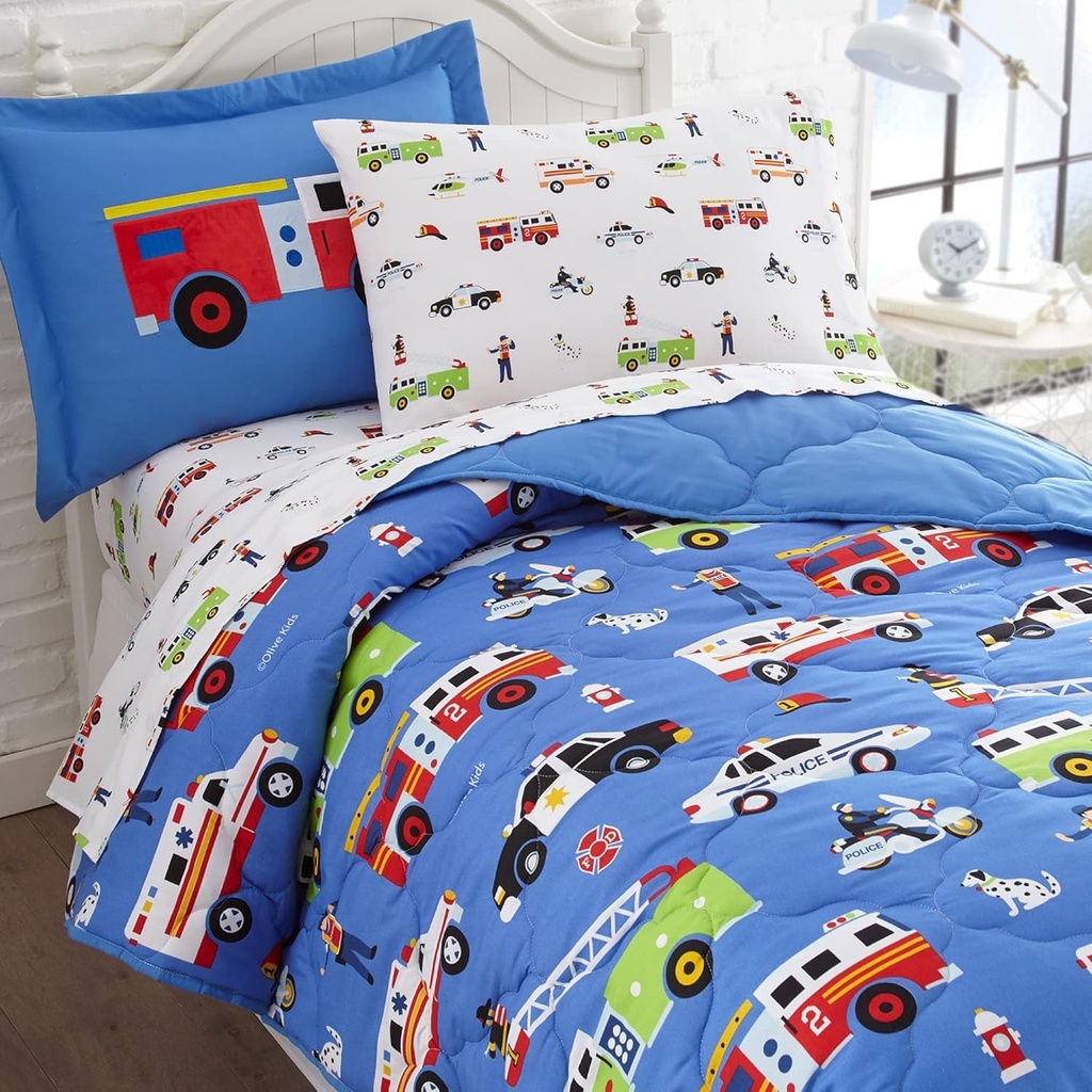 Wildkin Kids 7 Pc Full Bed in a Bag for Boys and Girls, Microfiber Bedding Set Includes Comforter, Flat Sheet, Fitted Sheet, Two Pillow Cases and Two Shams (Heroes)